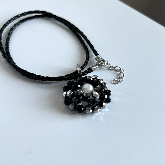 (3 for $12) Beaded Pendant Necklace 🖤 - Picture 1 of 4